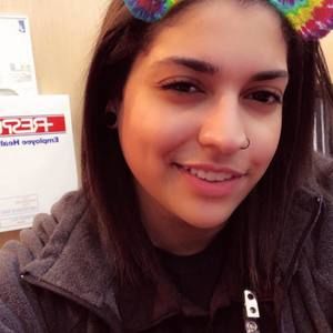 Meet your Posher, Selena